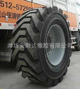 高效穩(wěn)定的雙驅(qū)動(dòng) 安耐達(dá)445/65D22.5升降機(jī)輪胎優(yōu)勢(shì)解析