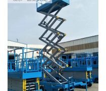可移動式升降機熱賣促銷，安全高效助力高空作業新革命